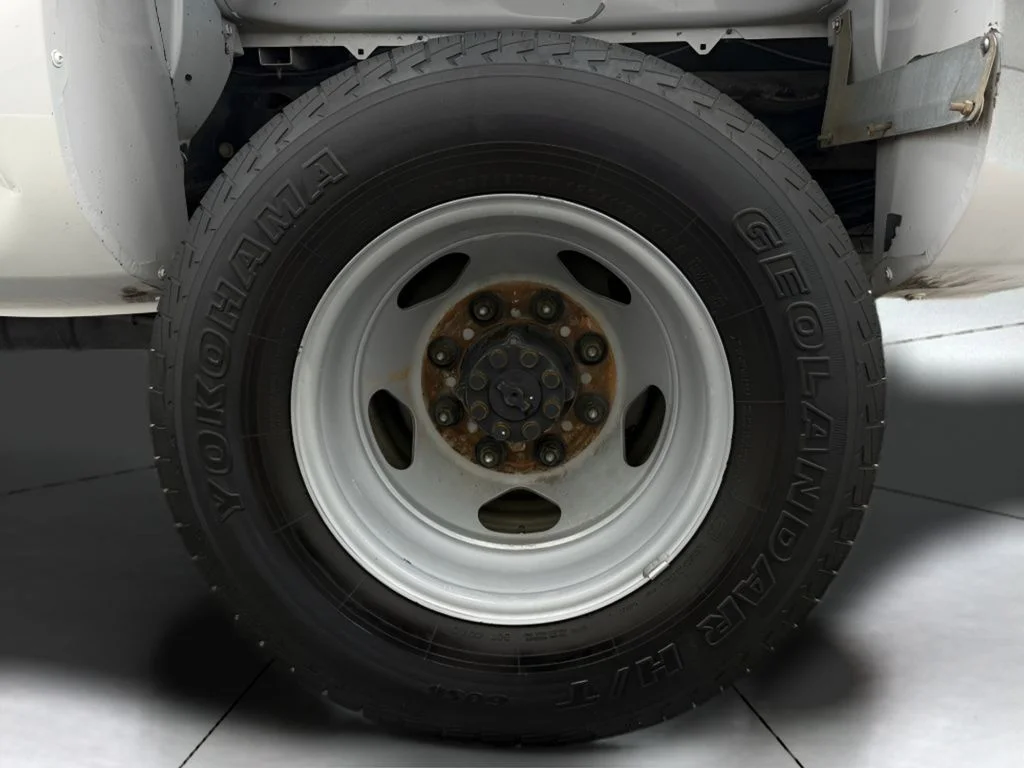 Used 2016 White Chevrolet Work Truck image 28