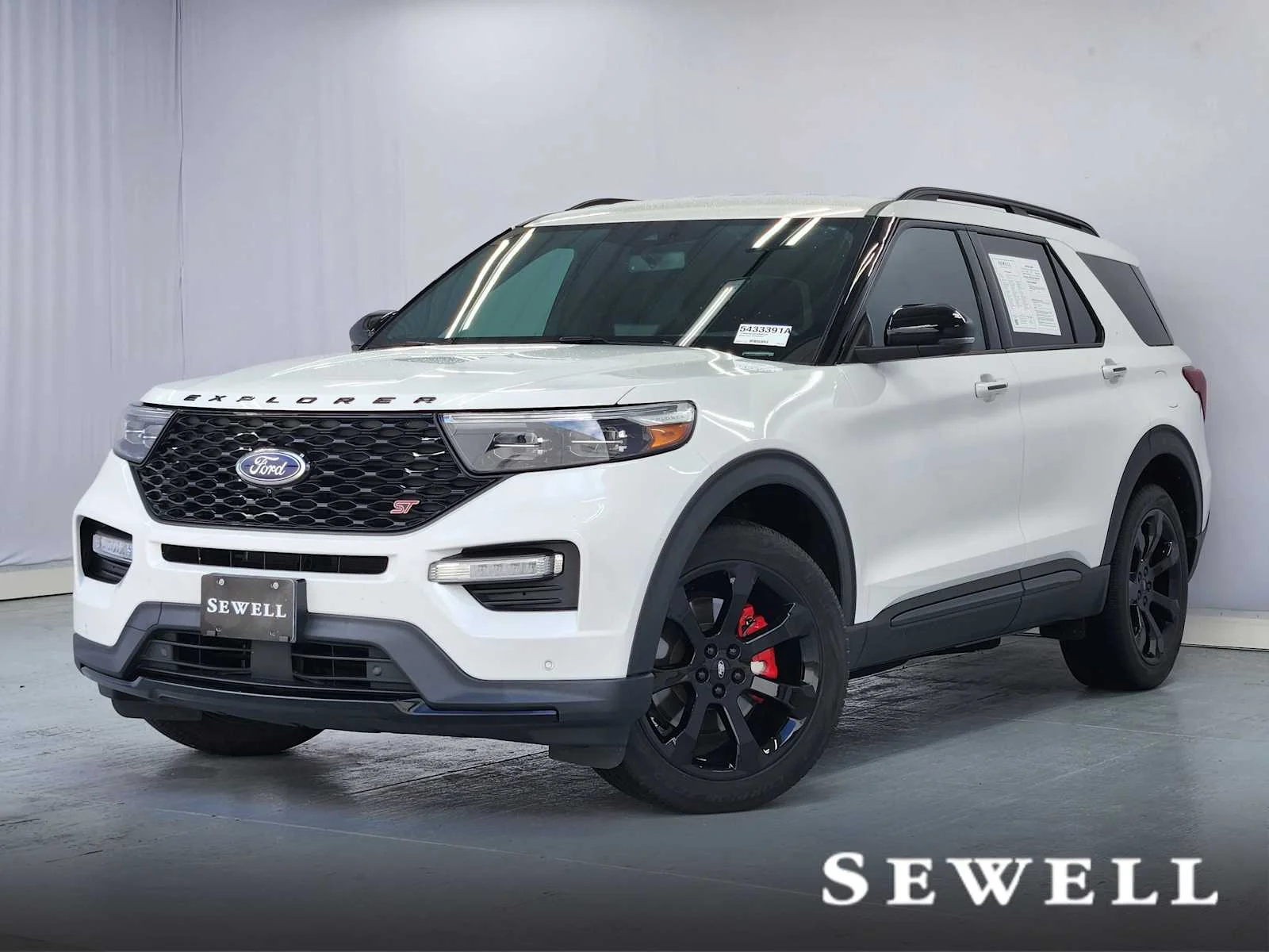 2023 Ford Explorer ST 4WD's photo