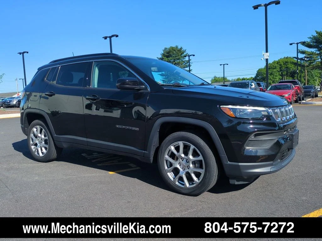 2022 Jeep Compass Latitude Lux 4X4's photo