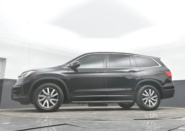 Used 2022 Crystal Black Pearl Honda EX-L image 46