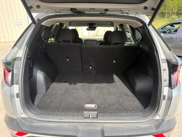 Used 2024 Shimmering Silver Hyundai SEL image 12