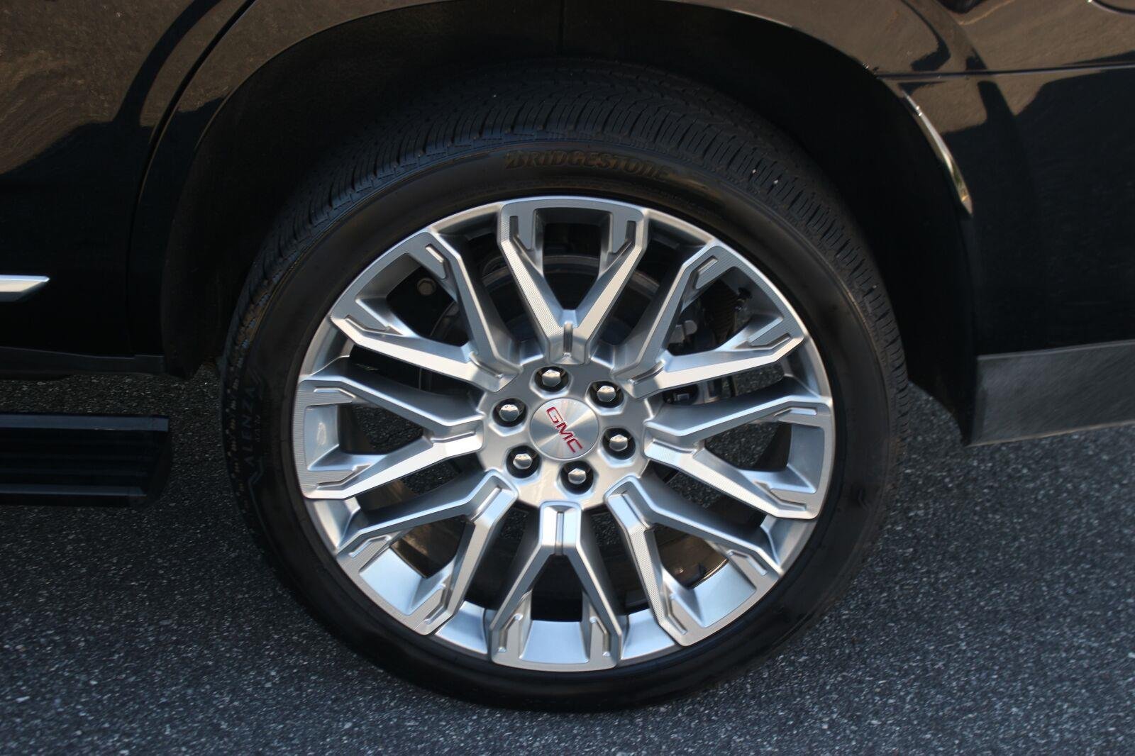 Used 2026 Onyx Black GMC Denali image 39