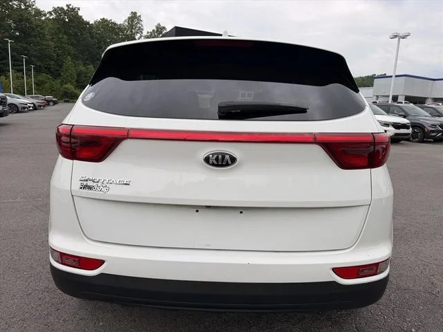 Used 2019 White Kia LX image 11