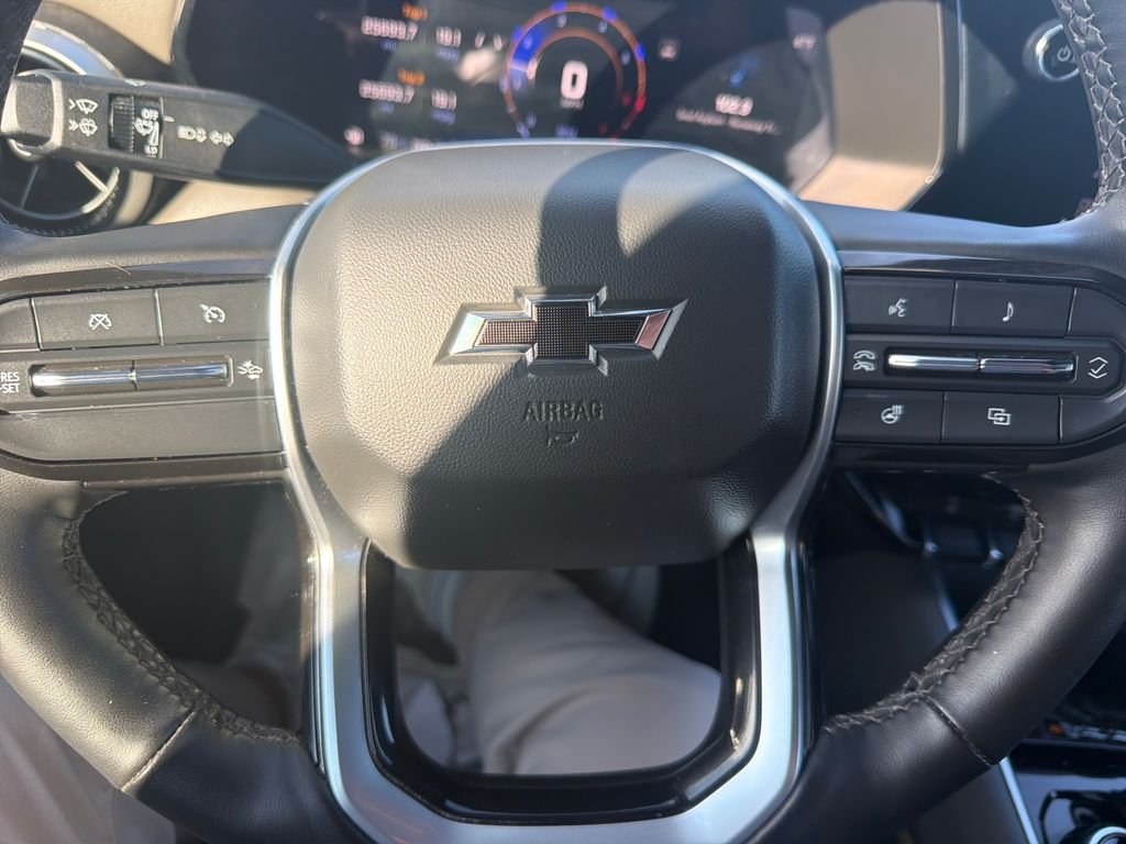 Used 2024 White Chevrolet ZR2 image 17