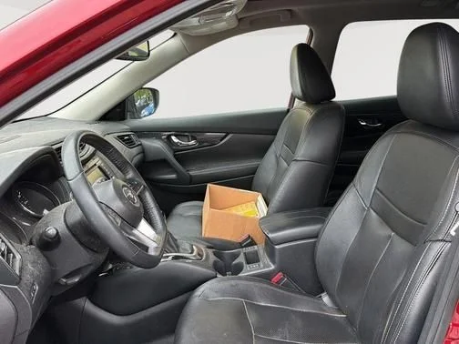 Used 2020 Red Nissan SL image 7