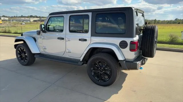 New 2023 Silver Zynith Clear-Coat Exterior Paint Jeep Sahara 4xe image 6