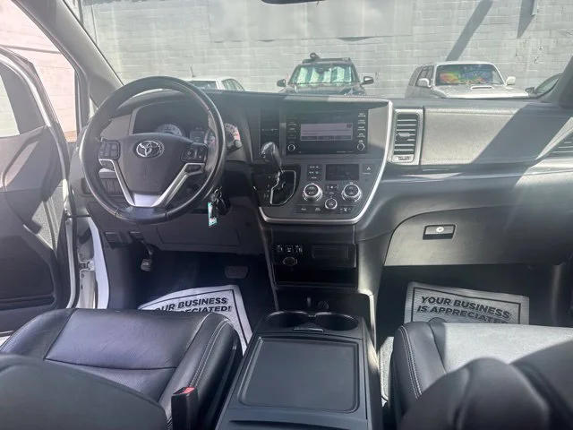 Used 2020 White Toyota SE image 17
