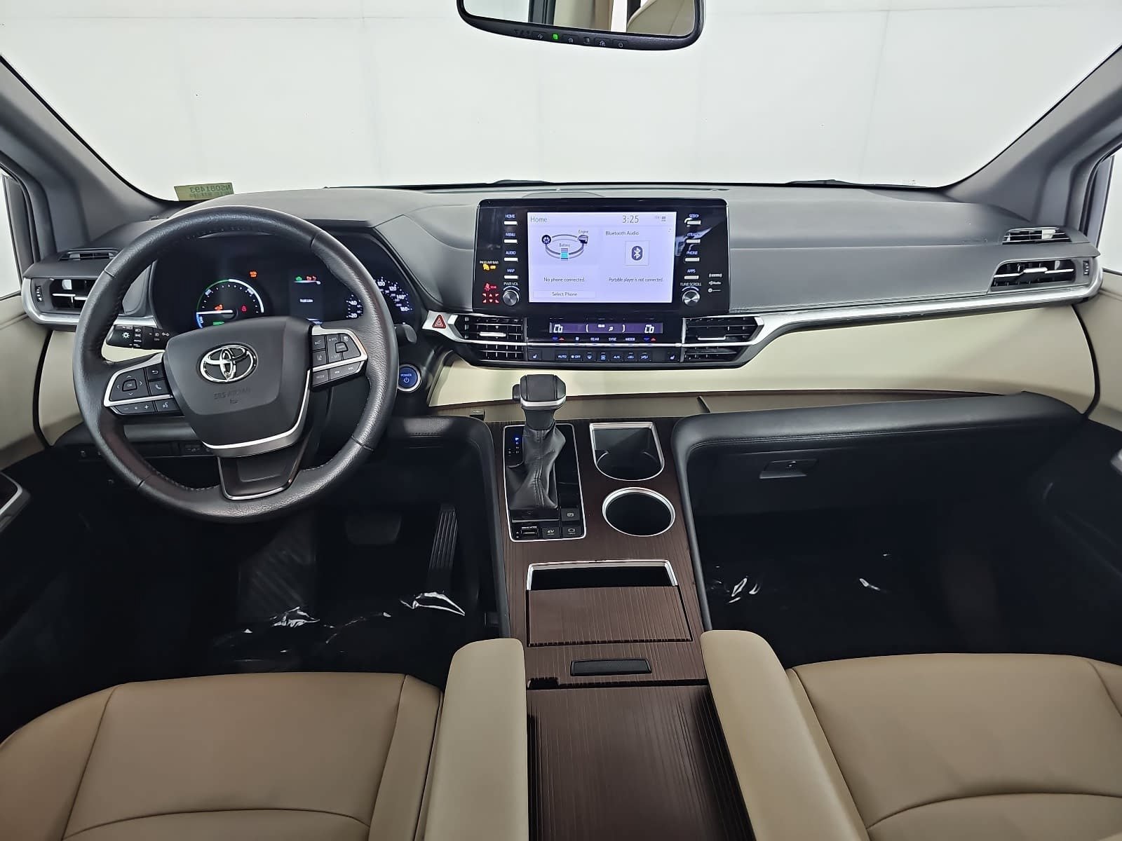 Used 2022 Beige Toyota XLE image 11