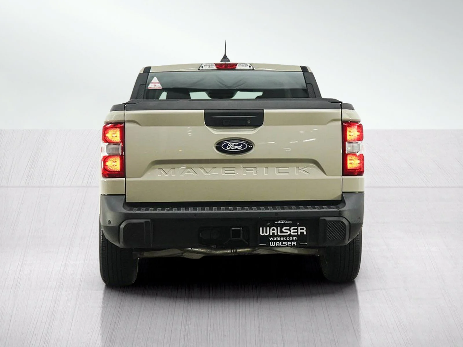 Used 2025 Beige Ford XL image 5