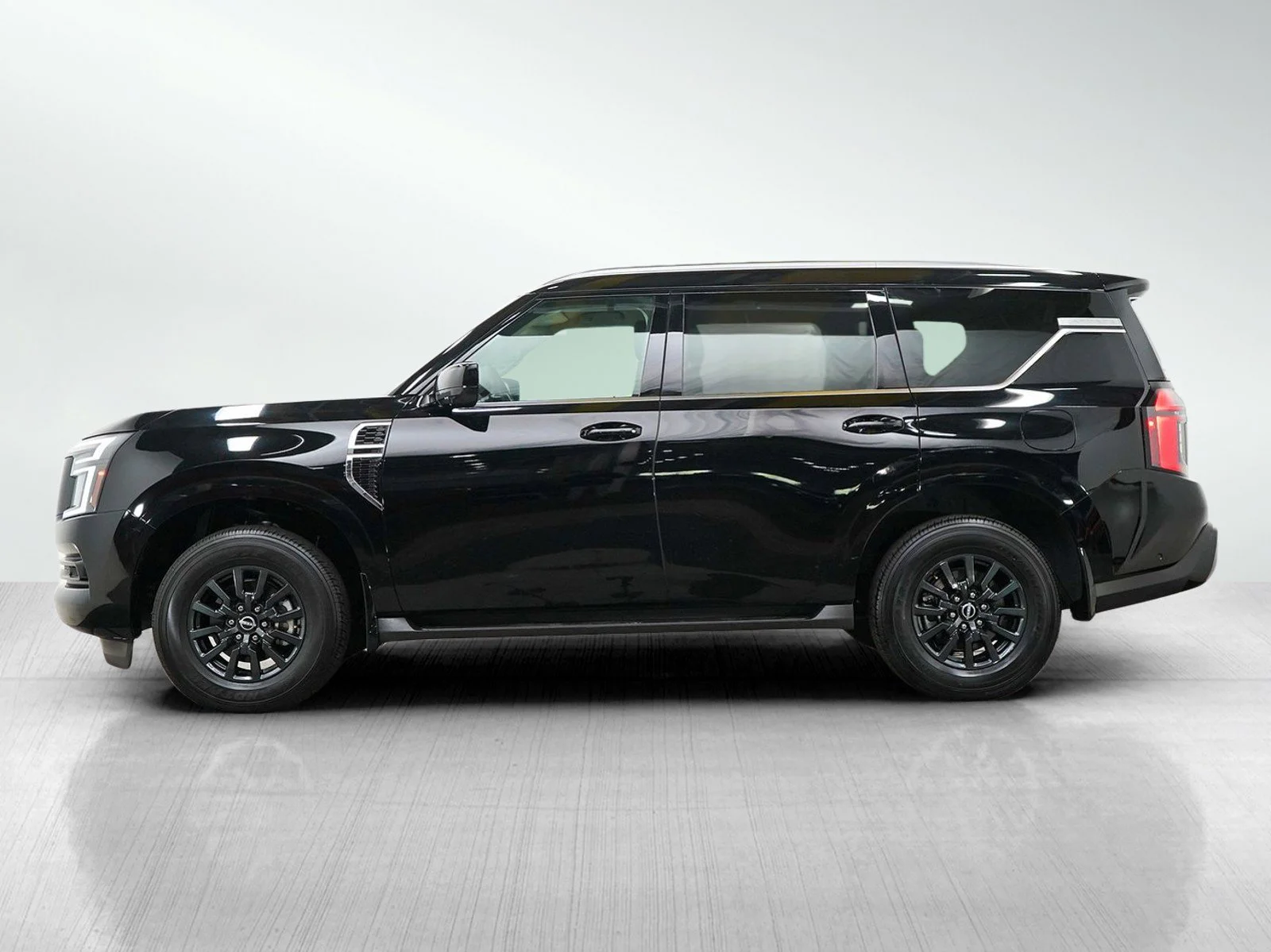 Used 2025 Nissan Armada SV with VIN JN8AY3AE5S9403337 for sale in Burnsville, Minnesota