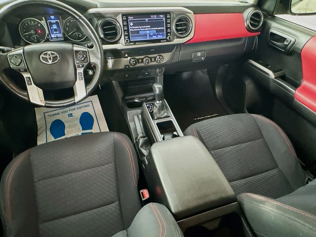 Used 2022 White Toyota SR5 image 25