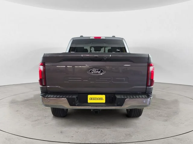 Certified Used 2025  Ford Lariat image 4