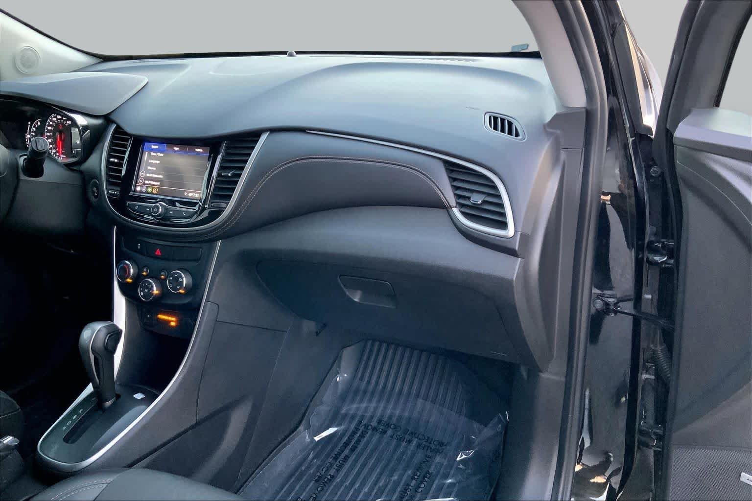Used 2020 Mosaic Black Metallic Chevrolet LT image 16