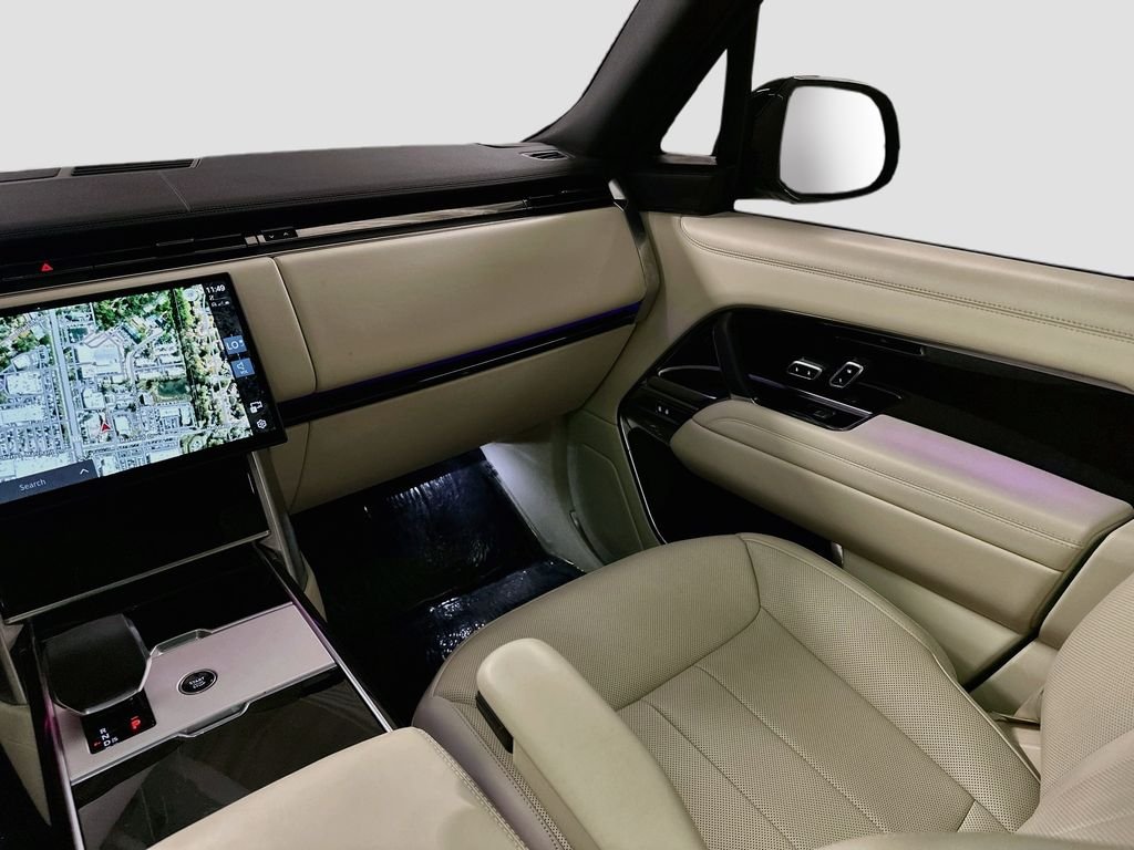 Certified Used 2025 Black Land Rover SE image 24