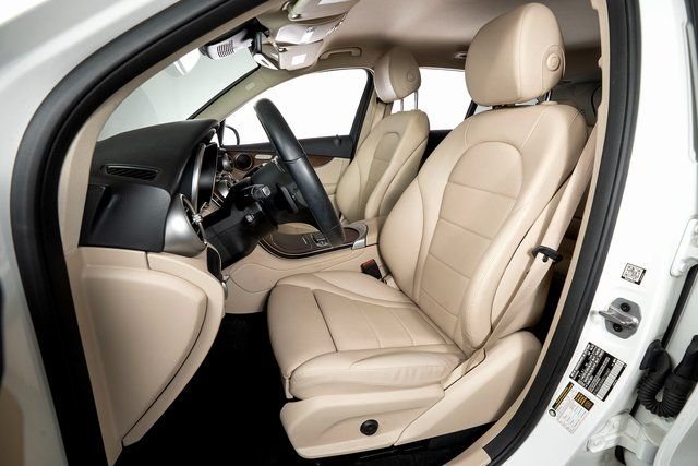 2022 Mercedes-Benz GLC GLC300 - Photo 16