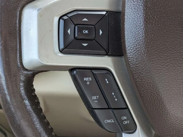 Used 2019 White Ford Lariat image 26