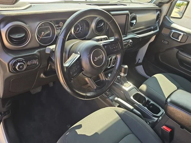 Used 2022 White Jeep Unlimited Willys image 16