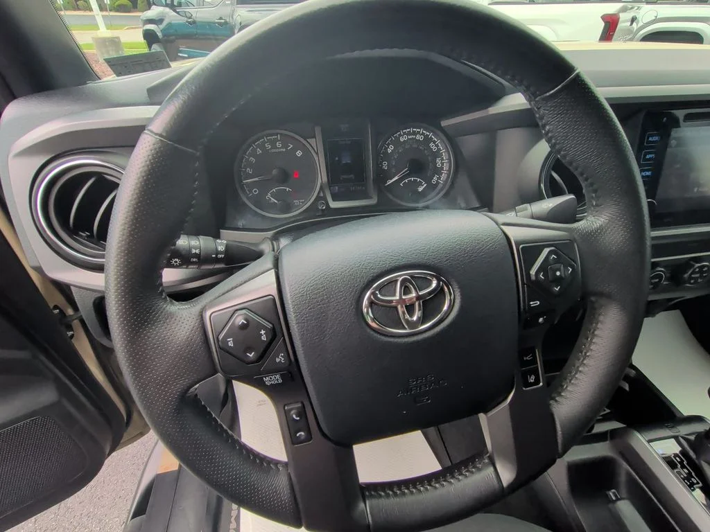 Used 2019  Toyota TRD Off-Road image 15