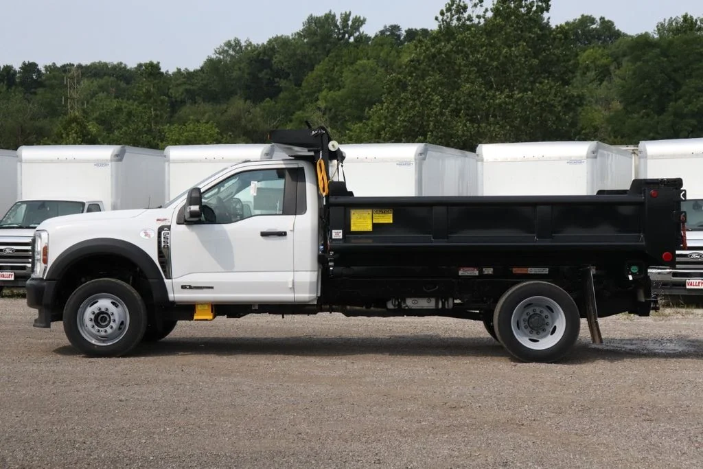 2025 Ford F-550 Super Duty Chassis Cab XL - Photo 6