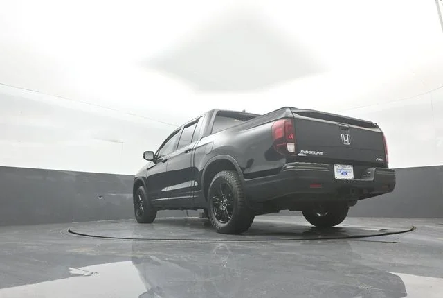 Certified Used 2018 Crystal Black Honda Black Edition image 37