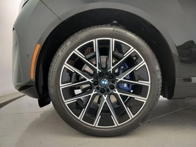 New 2027 Black Sapphire Metallic BMW  image 5