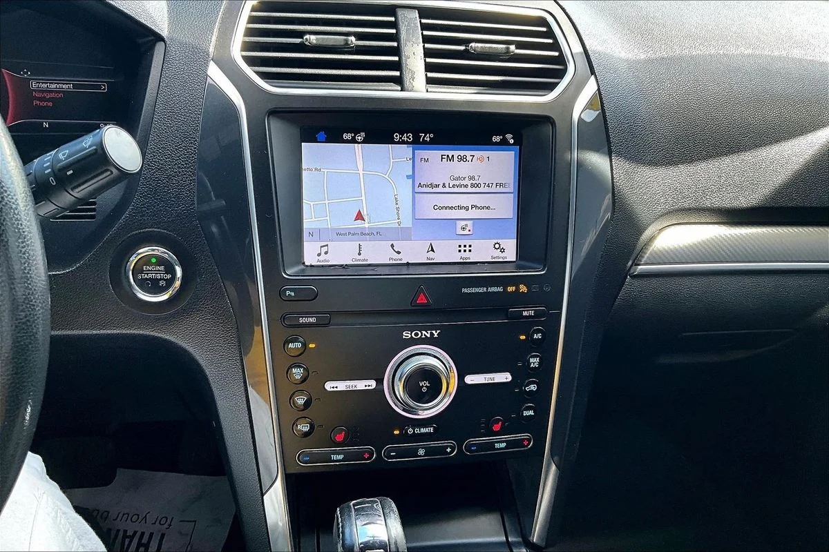 Used 2019 White Ford Sport image 15