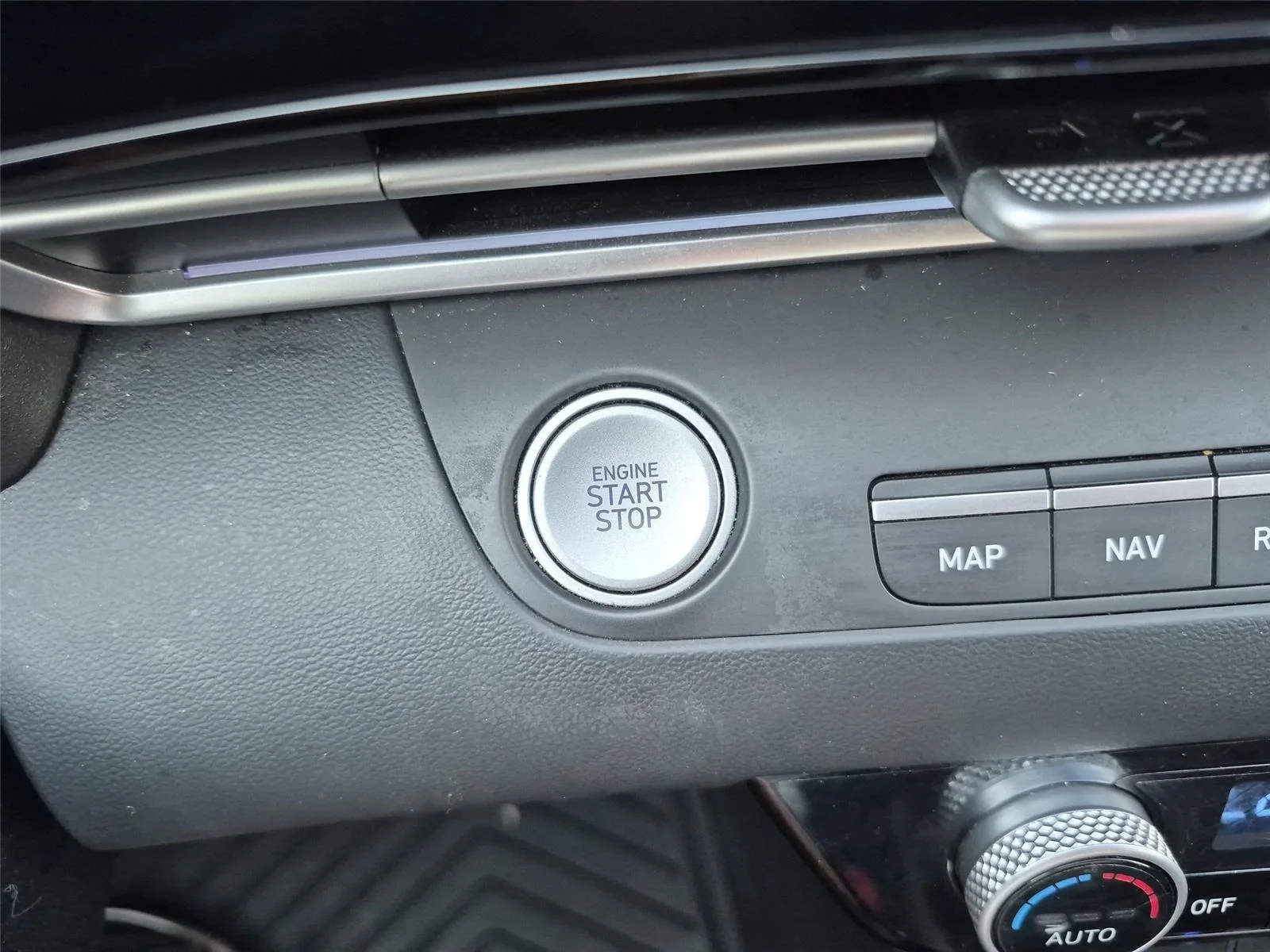 Used 2024 Intense Blue Hyundai SEL image 30