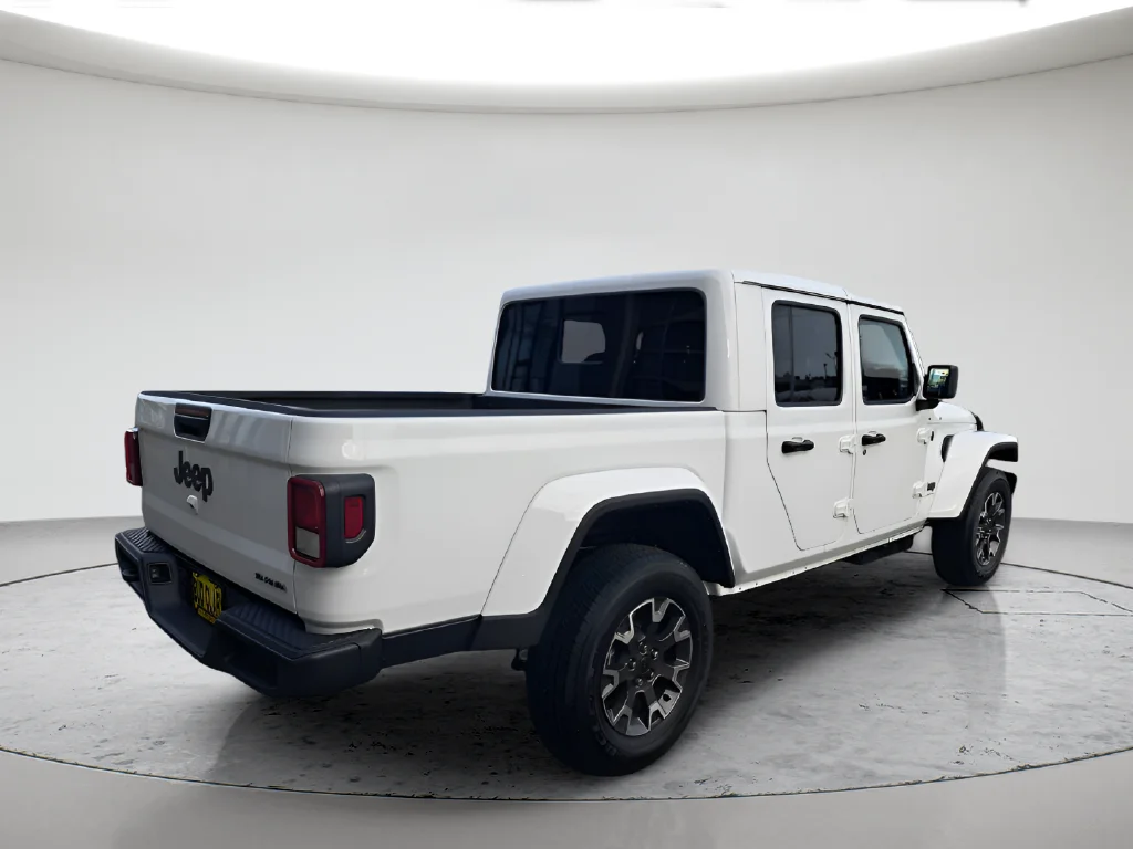 New 2026 White Jeep Sahara image 5