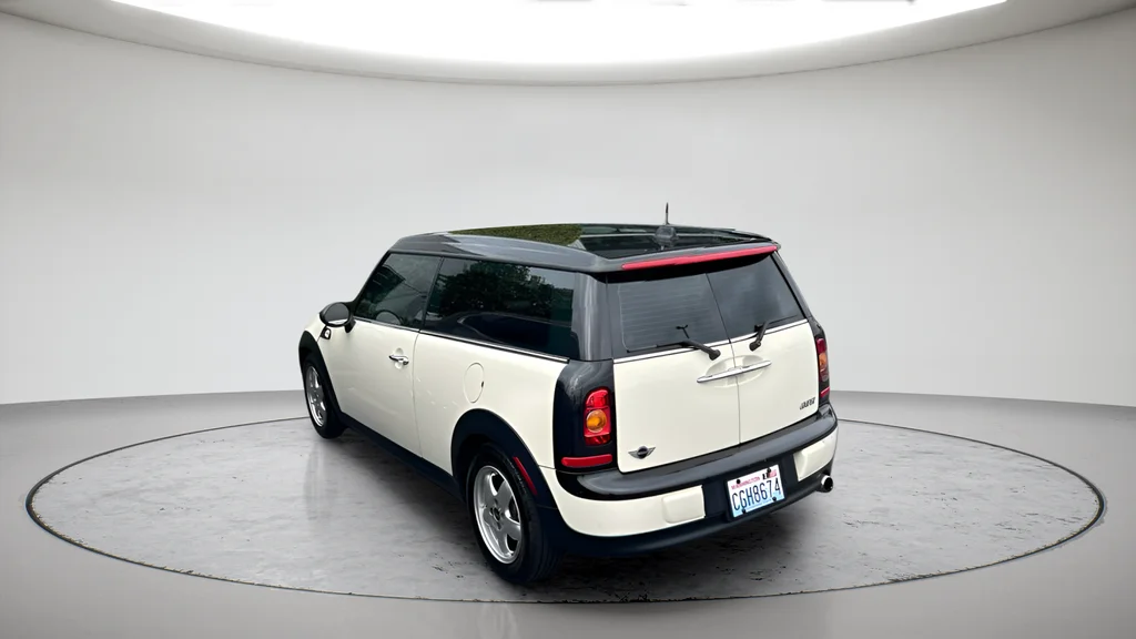 Used 2009 White MINI S image 4