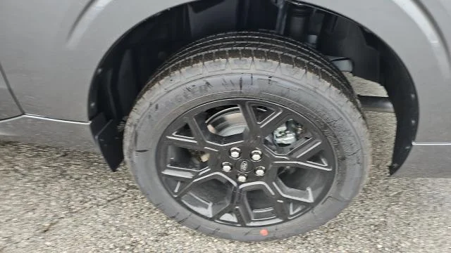 New 2026 Carbonized Gray Metallic Ford Lobo High AWD image 22