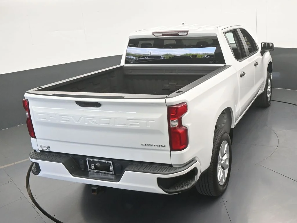 Used 2022 Summit White Chevrolet Custom image 50