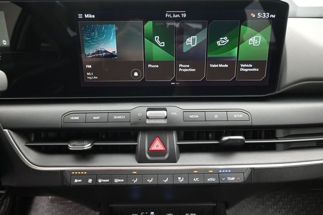Used 2025 Gray Kia LXS image 9