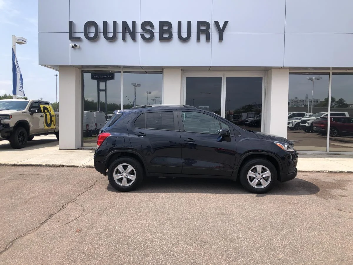 Used 2022 Blue Chevrolet Awd 4dr Lt image 2