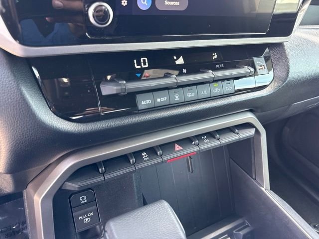 2025 Toyota Tundra SR5 - Photo 31
