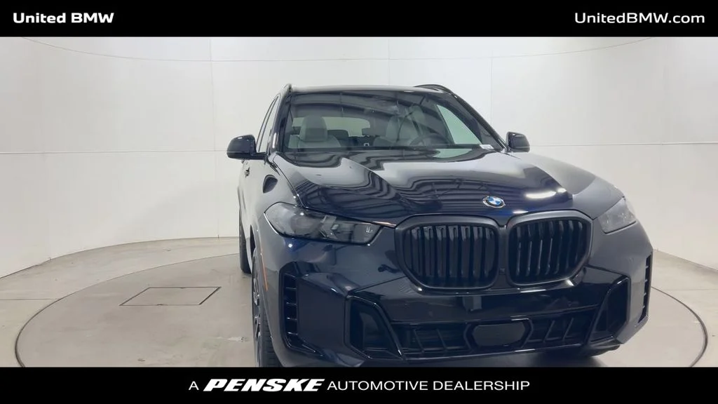 Used 2026 Carbon Black Metallic BMW sDrive40i image 3