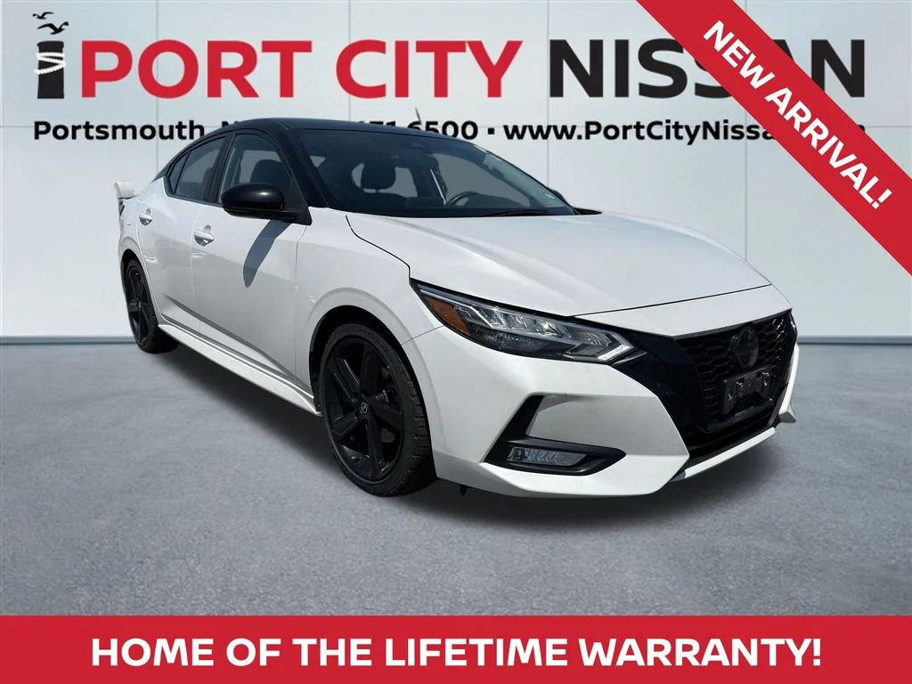 2023 Nissan Sentra SR CVT's photo