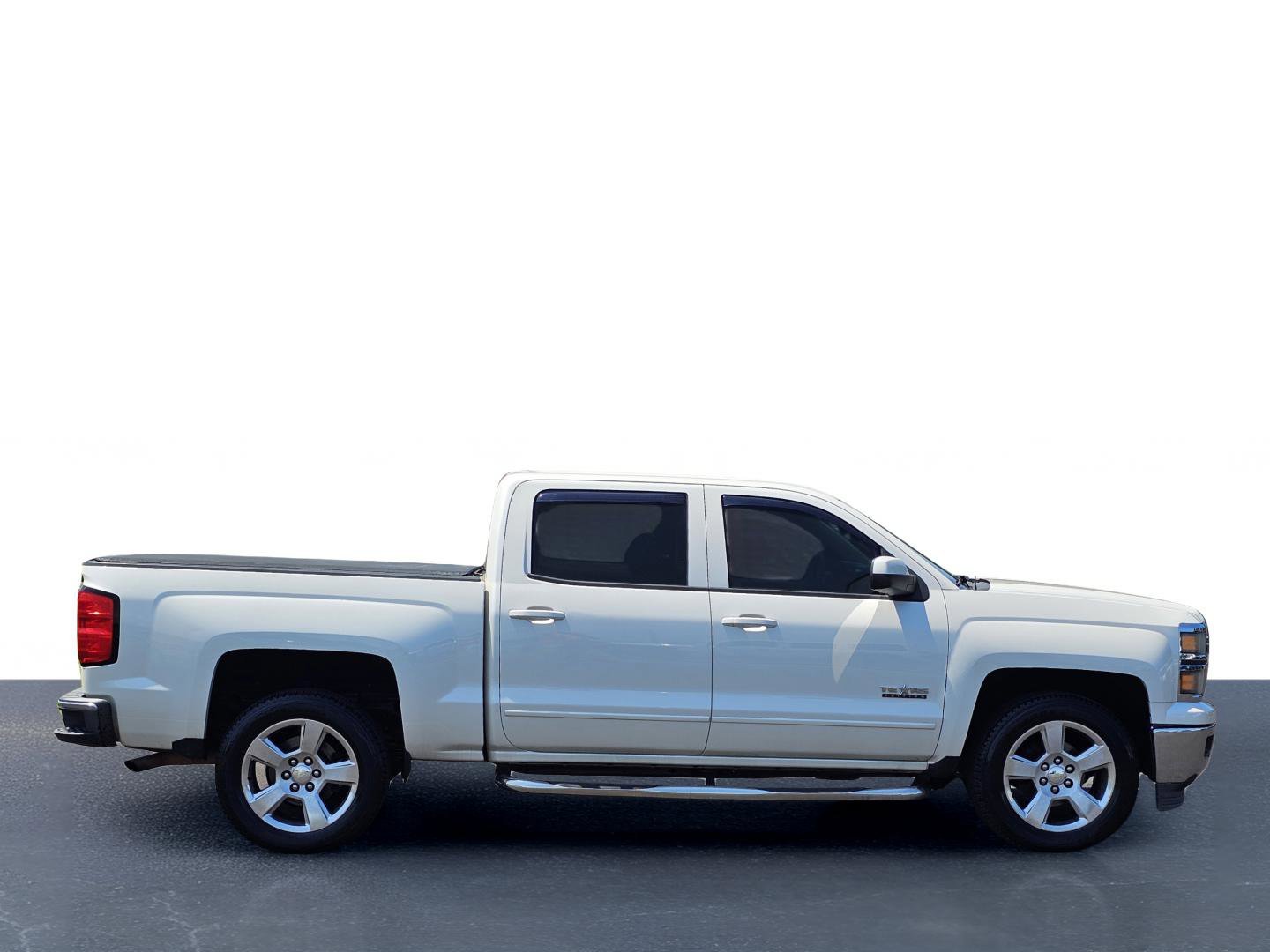 Used 2015 White Diamond Tricoat Chevrolet LT image 7