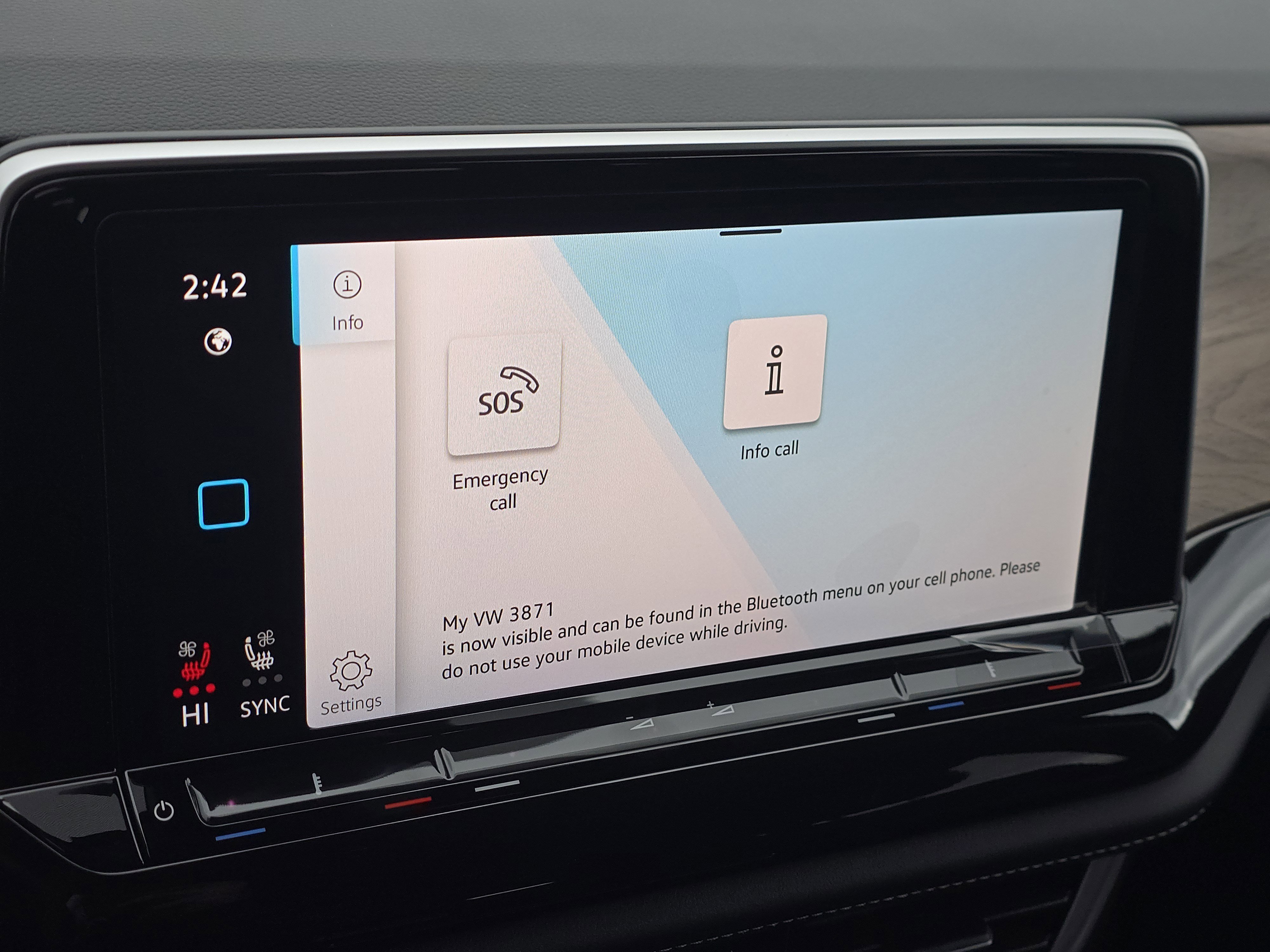 New 2026 Pure Gray Volkswagen 2.0T SE w/Technology image 13