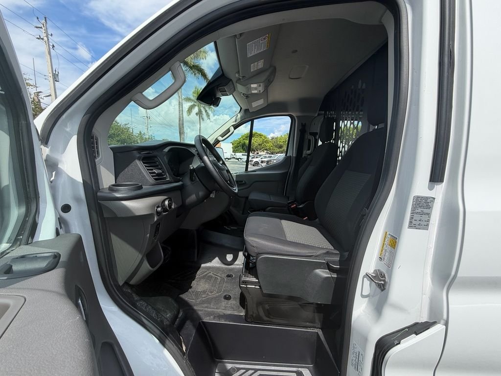 Used 2025 White Ford Base image 9