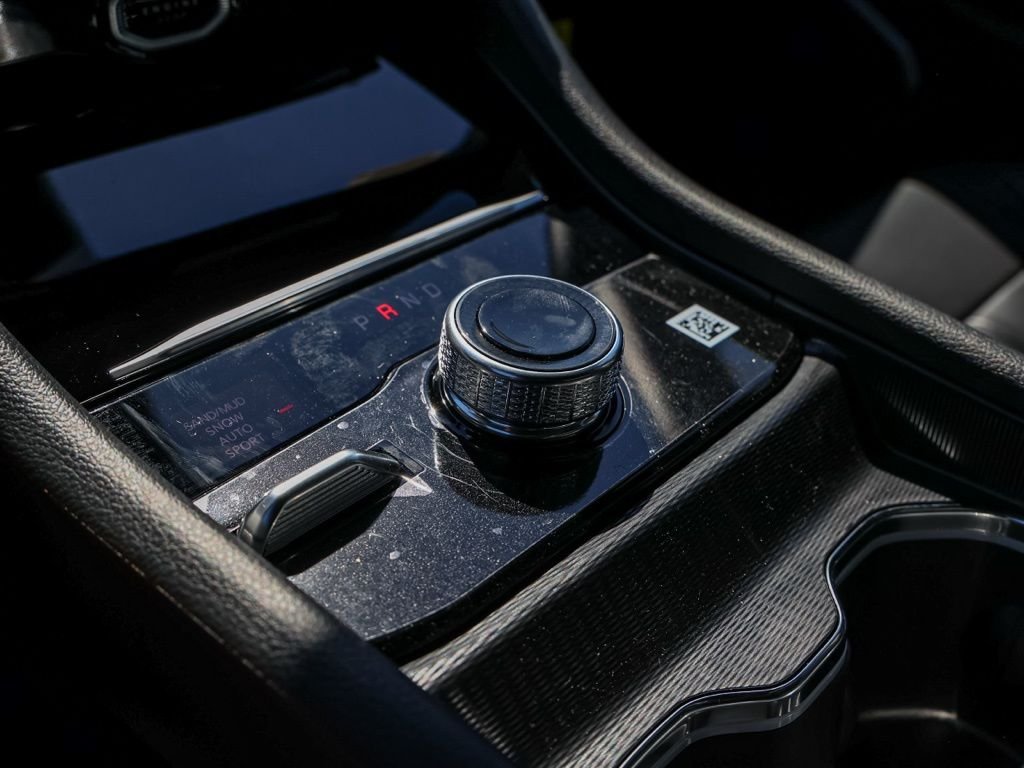 New 2026 Baltic Gray Metallic Clear-Coat Exterior Paint Jeep Limited image 30