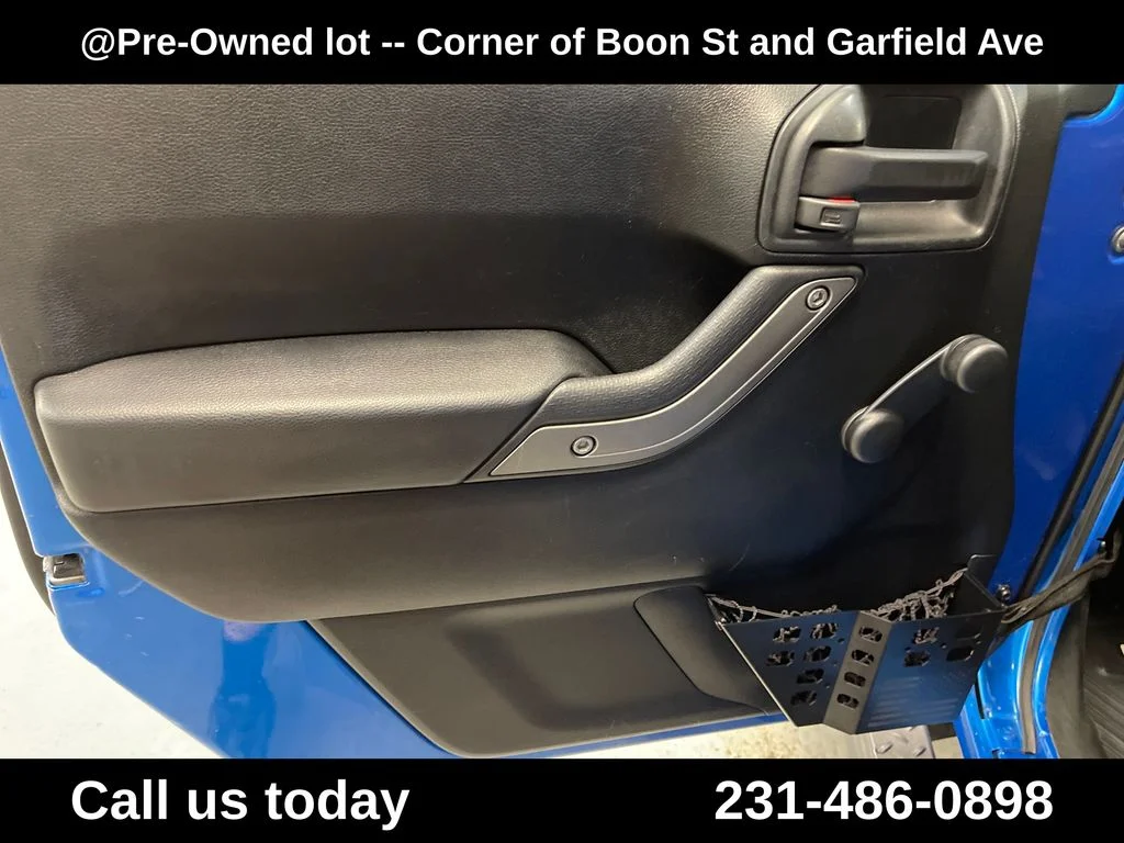 Used 2016 Blue Jeep Unlimited Sport image 15