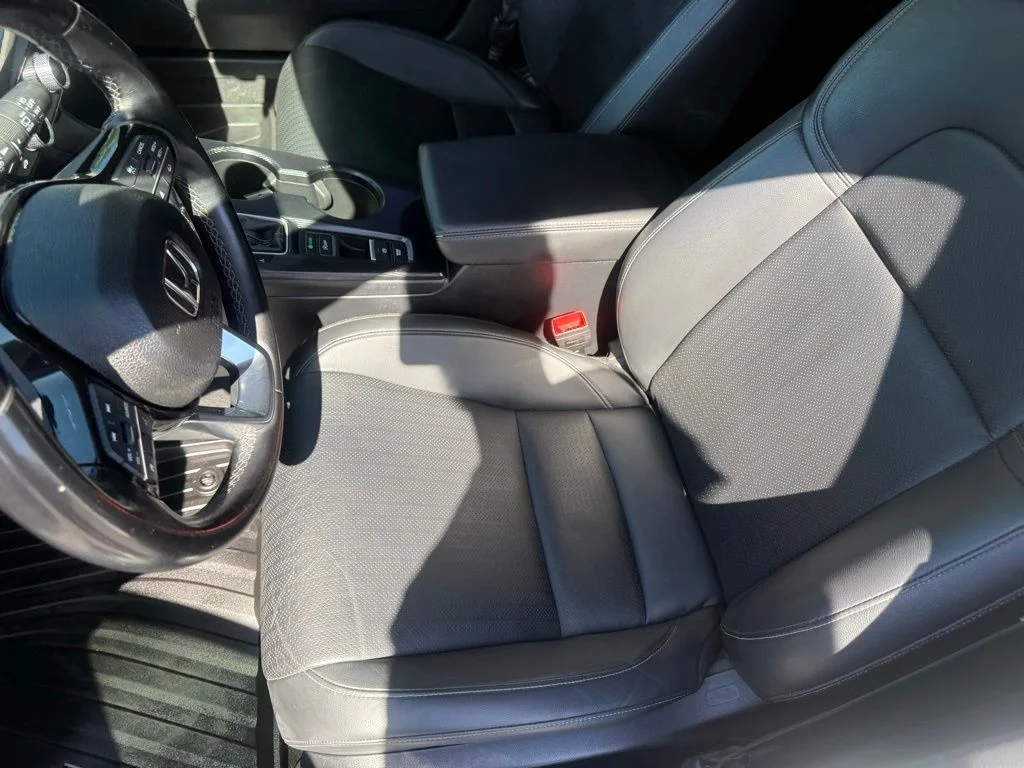 Certified Used 2022 White Honda EX-L image 12