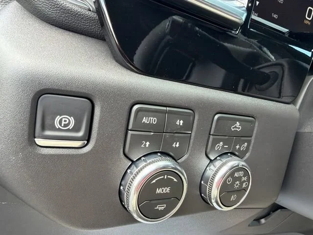 New 2026 Onyx Black GMC Elevation image 29