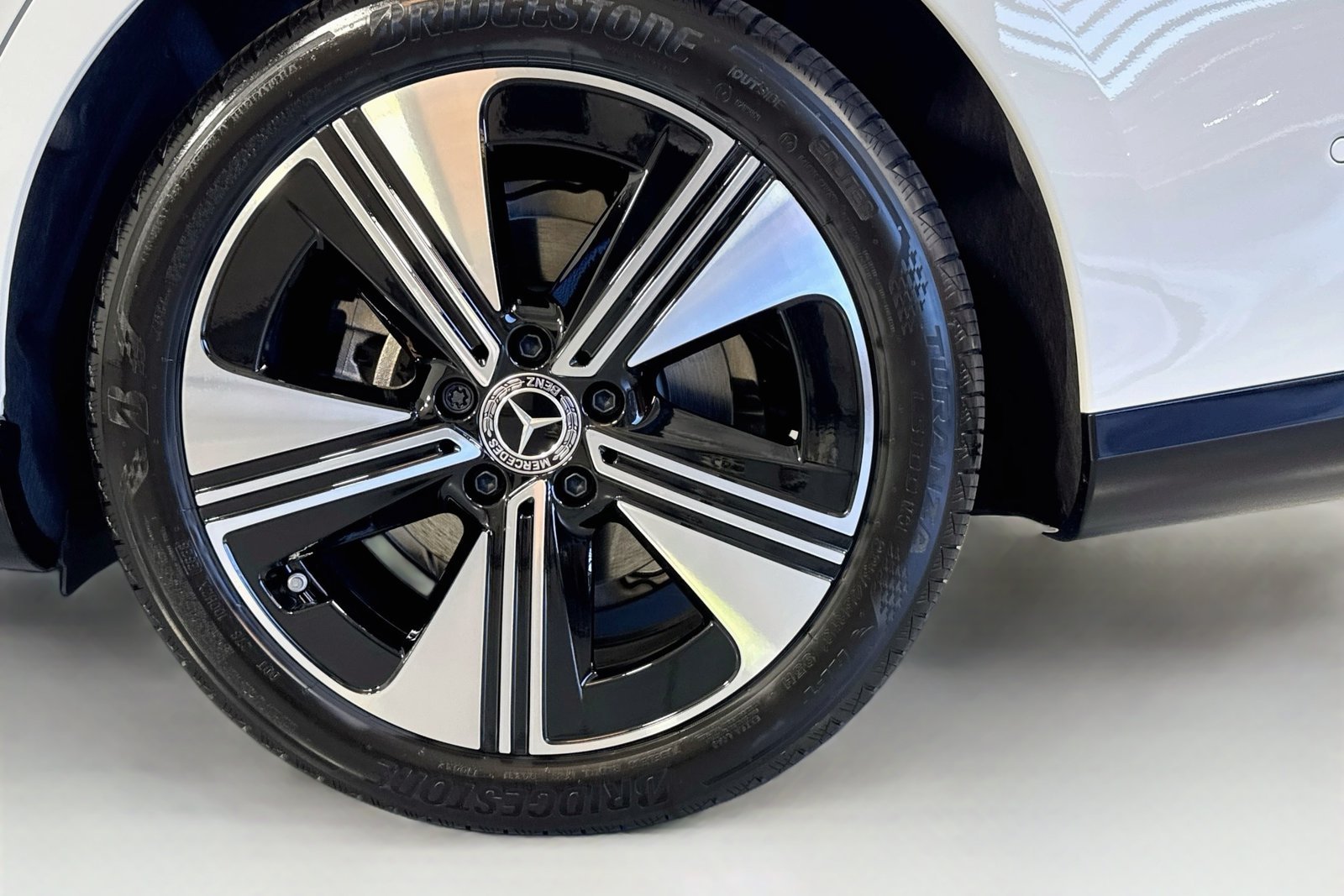 New 2027 Polar White Mercedes-Benz CLA 220 Hybrid image 25