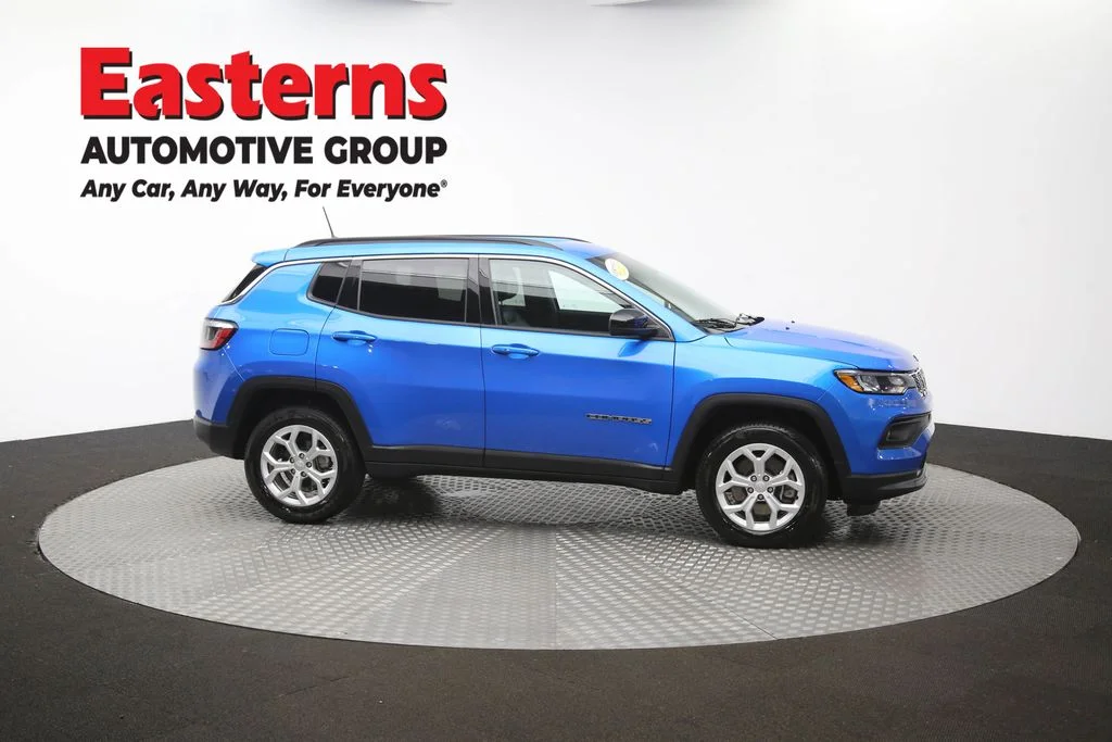 Used 2024 Blue Jeep Latitude image 44