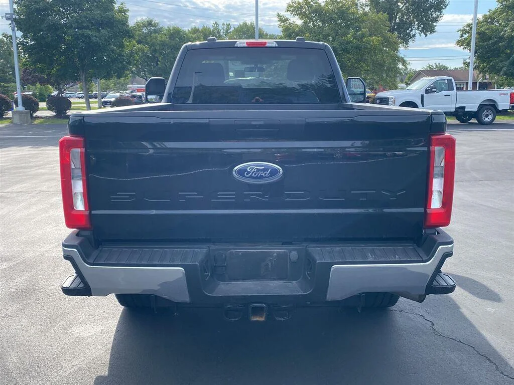 Used 2024 Agate Black Ford XLT image 9