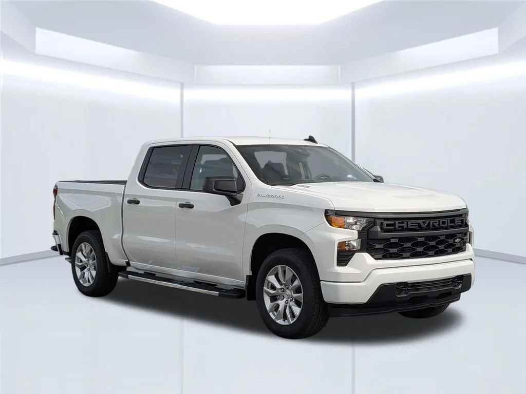 New 2026 Summit White Chevrolet Custom image 9