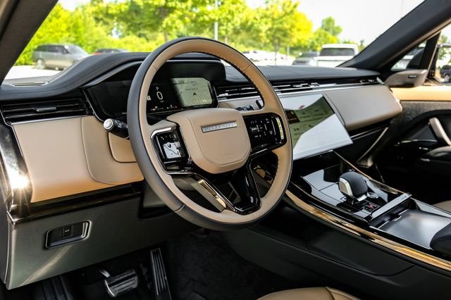 New 2026  Land Rover Dynamic SE image 2