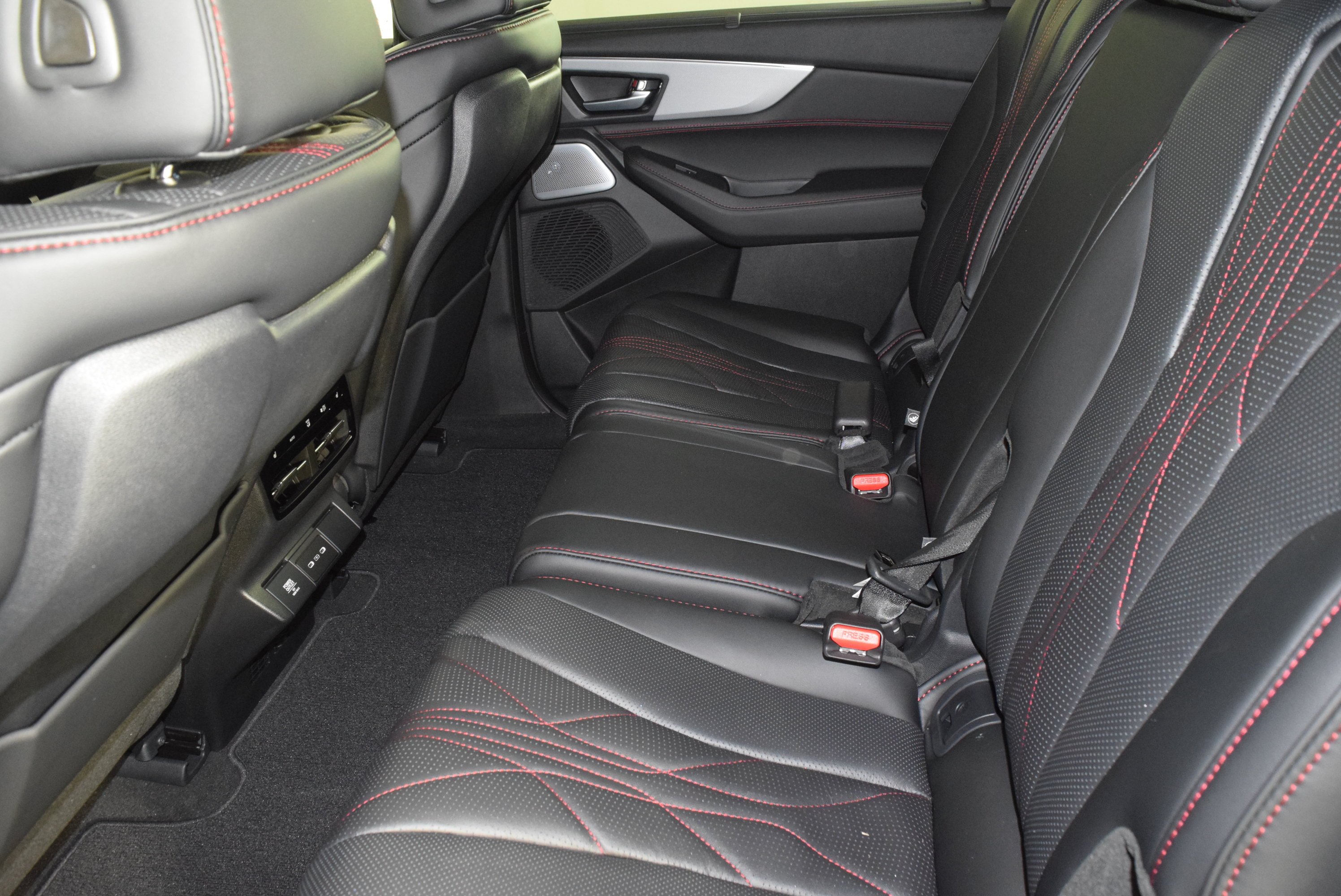 2026 Acura MDX A-Spec w/Advance Package - Photo 15