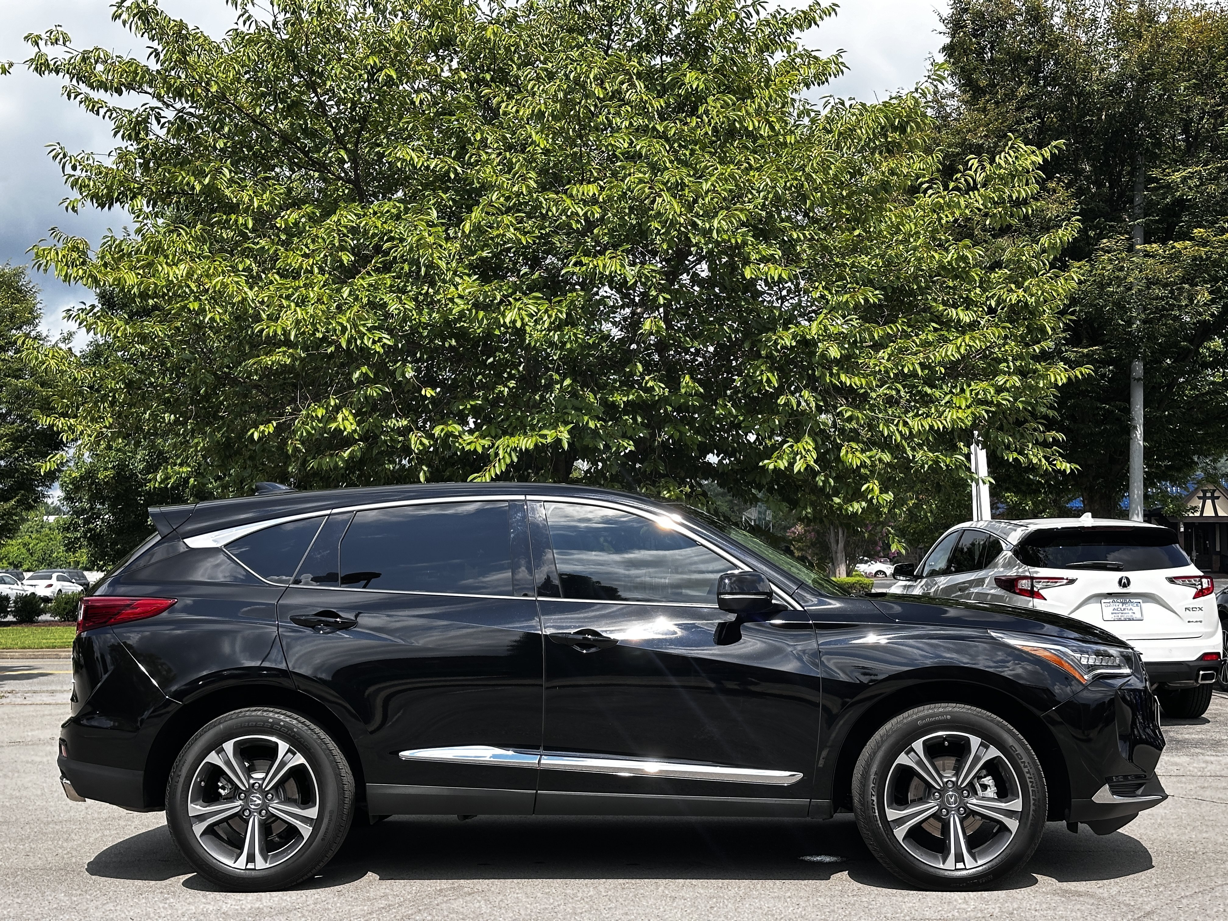 Used 2025 Majestic Black Pearl Acura SH-AWD TECH image 30